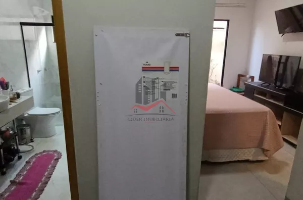 dormitório, closet e banheiro da suíte máster 