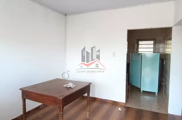 Casa com 2 dormitórios a venda próximo a academias e supermercado, em Panorama-SP