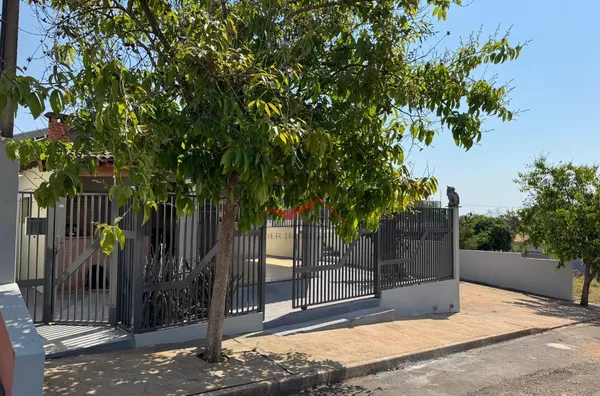 Casa com 4 suítes a venda e para locação próximo do Balneário de Panorama