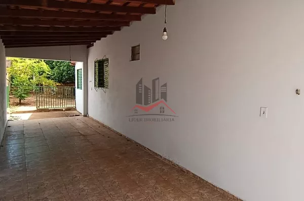 Casa com 2 dormitórios para aluguel no centro de Panorama/SP