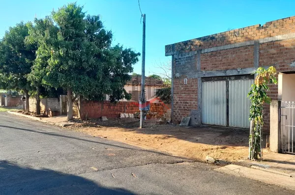Terreno bem localizado de 468 m² para venda na Rua Geraldo Pereira, em Panorama