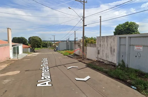 Em Panorama, terreno com 250 m², totalmente murado e com portão fechado, localizado em região estratégica próxima ao rio e ao balneário, ideal para lazer ou investimento