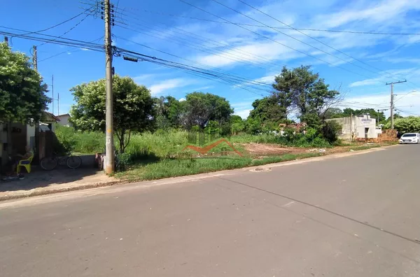 Terreno de 430 m² para venda na rua Quintino Maudonet, em Panorama