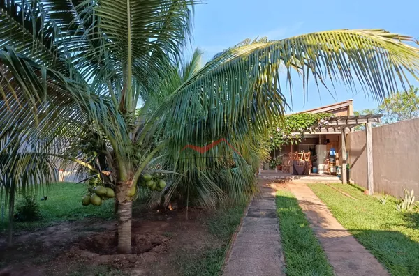 Casa a venda com 2 dormitórios e piscina no Condomínio Portal dos Dourados, em Paulicéia-SP