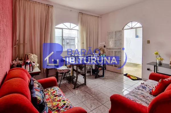 Casa com quintal enorme no Jardim Alvorada