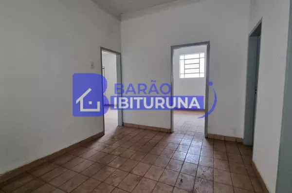 Casa comercial próximo ao TSUNAMI SUSHI