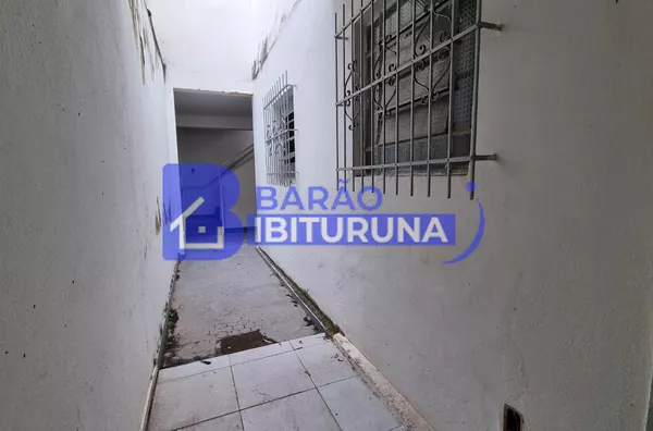 Casa comercial próximo ao TSUNAMI SUSHI