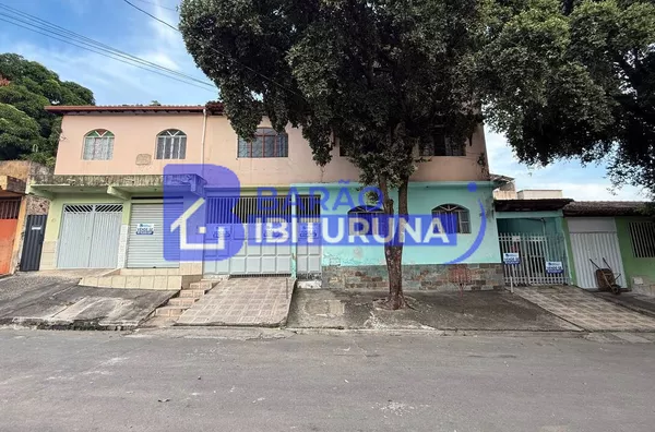 2 lotes construídos com 7 casas e 1 ponto comercial 