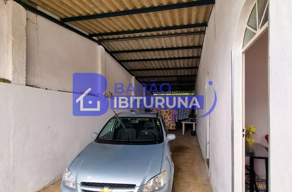 Casa com quintal enorme no Jardim Alvorada