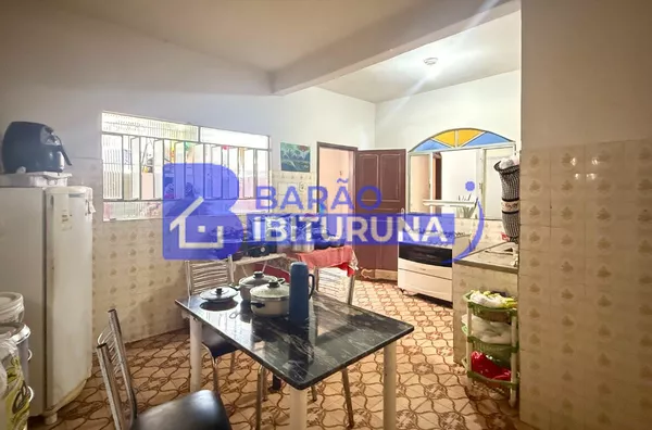 Casa com lote inteiro próximo ao BigMais do Vila Isa