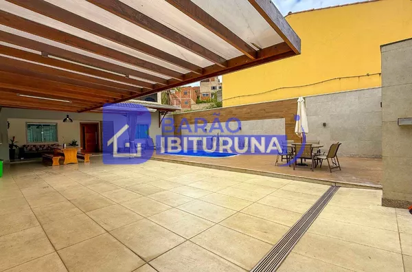 Casa de Luxo à venda