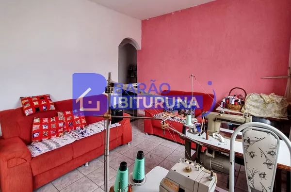 Casa com quintal enorme no Jardim Alvorada