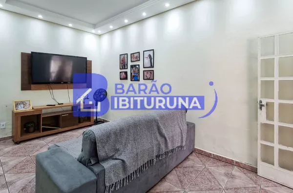 Casa com 5 vagas de garagem