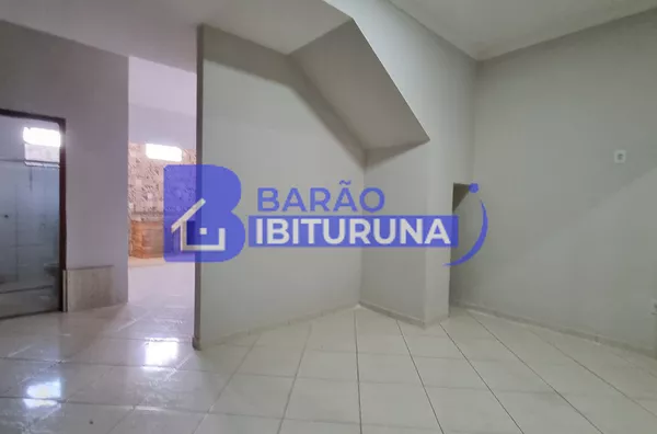Casa com suíte inacabada à venda!