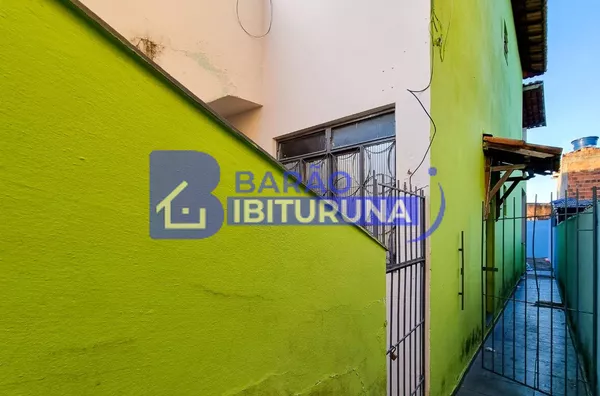 Condomínio com 3 residências no Santa Terezinha, Governador Valadares