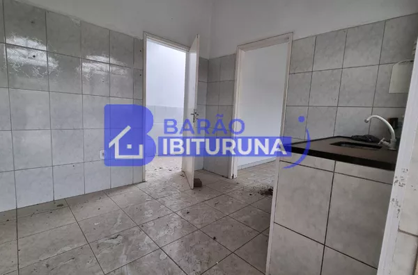 Casa com garagem compartilhada no Vila Isa