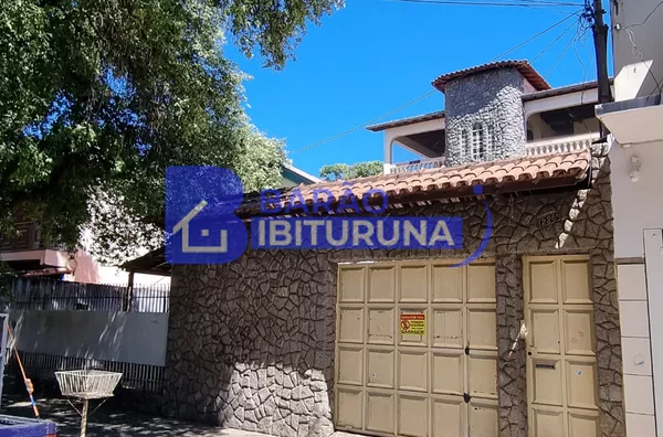 2 Casas na região nobre do Vila Isa