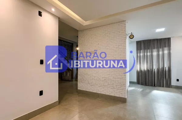 Sala de TV sem mobília