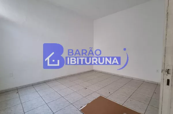 Casa com garagem compartilhada no Vila Isa