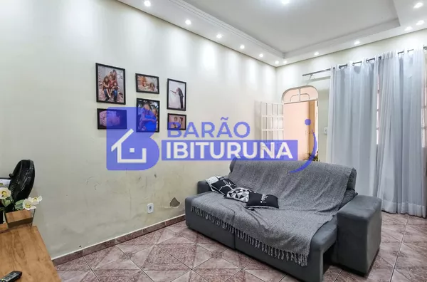 Casa com 5 vagas de garagem