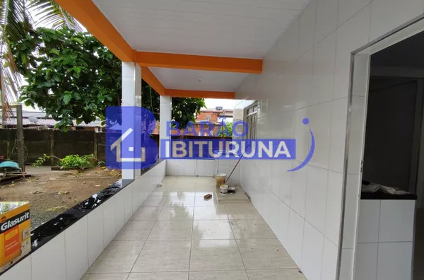 Imóvel com 3 moradias à venda