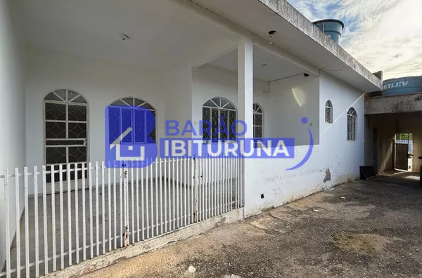 Casa com garagem compartilhada no Vila Isa