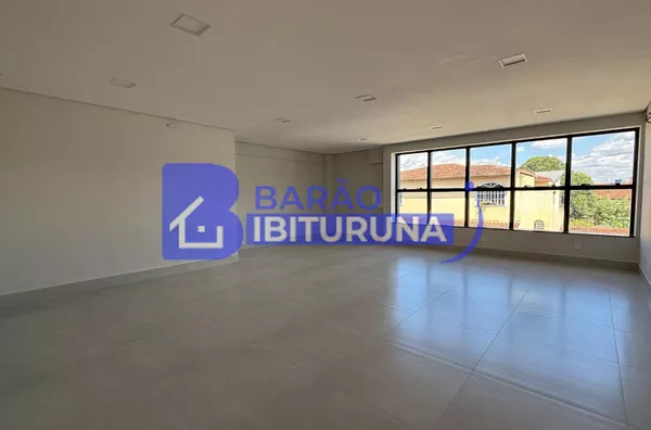 Sala comercial grande no bairro de Lourdes