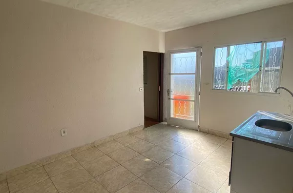 Casa para , 1 quarto(s),  Jardim Verônia, São Paulo