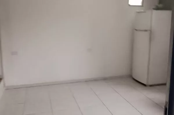  CASA PARA ALUGAR - PARQUE BOTURUSSU 