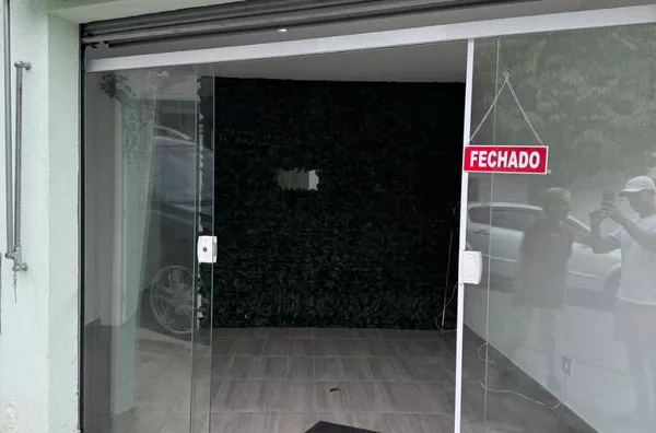 Sala comercial térrea para aluguel,  Vila Paranaguá, São Paulo