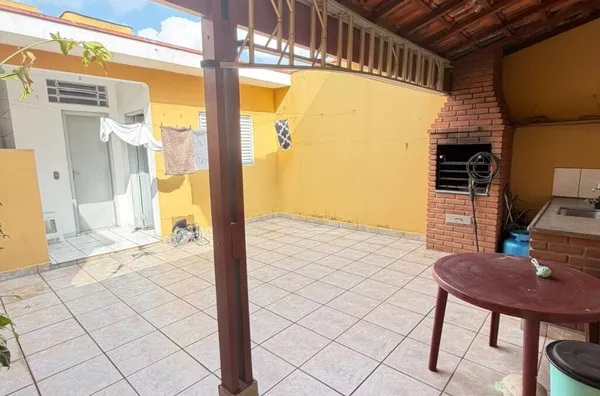 Sobrado à Venda - Jardim Popular