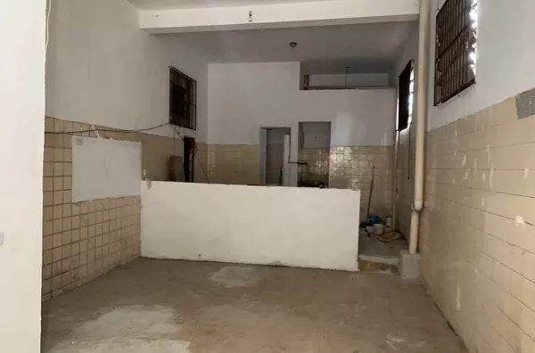 Salão comercial  para alugar com aproximadamente 120m² cidade antônio estevão de carvalho 