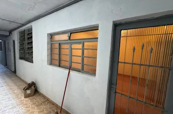 Casa para locação, com 2 dormitório, sala e cozinha