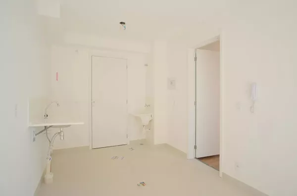 Apartamento Novo com Sacada – 5 min da Estação Penha
