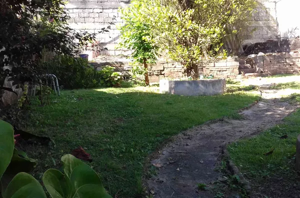 Casa com piscina na Vila RÃ©