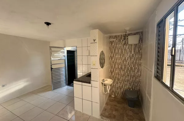 Casa com 01 cômodo,  Jardim Coimbra, São Paulo