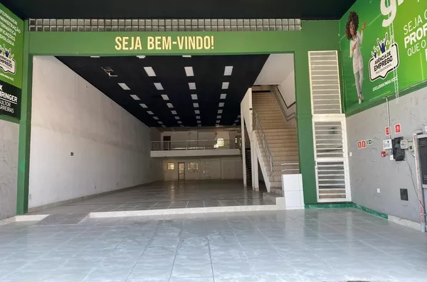 Amplo Ponto Comercial em Artur Alvim – Ideal para Lojas, Academias e Mais!