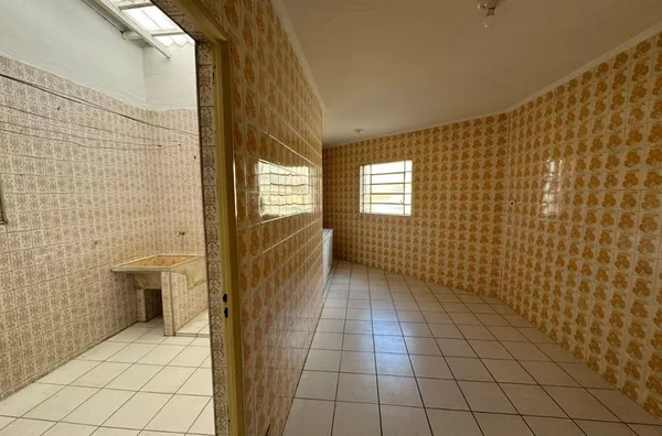 Casa para aluguel, 2 quarto(s),  Vila Campanella, São Paulo