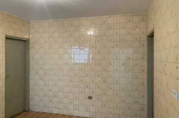 Casa com 02 dormitórios, sala, cozinha, banheiro e área de serviço para locação, na Avenida Esperantina, ótima localização