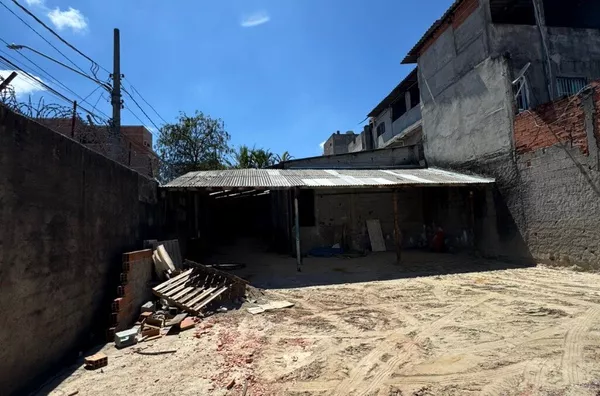 Terreno para venda e locação com aproximadamente 300m²