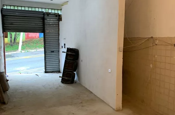 Salão comercial  para alugar com aproximadamente 120m² cidade antônio estevão de carvalho 