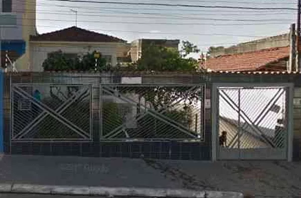 Casa com 02 dormitórios proximo ao metro Arthur Alvim