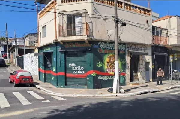 Salão Comercial de Esquina | 50m² em Avenida de Grande Movimento