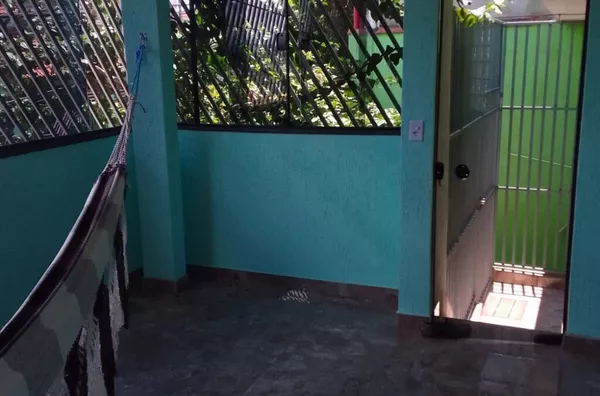 Amplo Imóvel com 2 Casas e Vista Privilegiada!