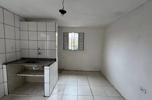 Casa com 01 cômodo,  Jardim Coimbra, São Paulo