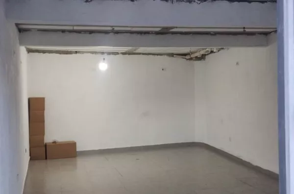 Salão comercial  com 2 pavimentos, 100m², 2 banheiros