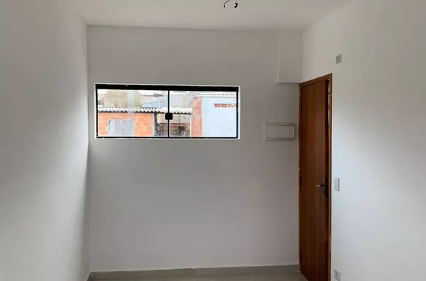 Apartamento com 02 dormitórios, sala, cozinha, banheiro e área de serviço - sem vaga de garagem