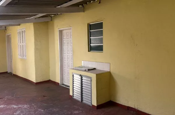 Casa com 02 dormitórios, sala, cozinha, 02 banheiros e área de serviço - Tatuapé.