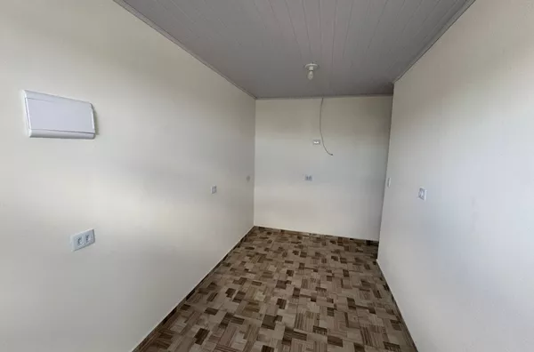 Condomínio fechado com 02 dormitórios, sala, cozinha, banheiro e área de serviço - sem vaga de garagem.     10 minutos andando do metrô Itaquera, fácil acesso aos pontos de ônibus.