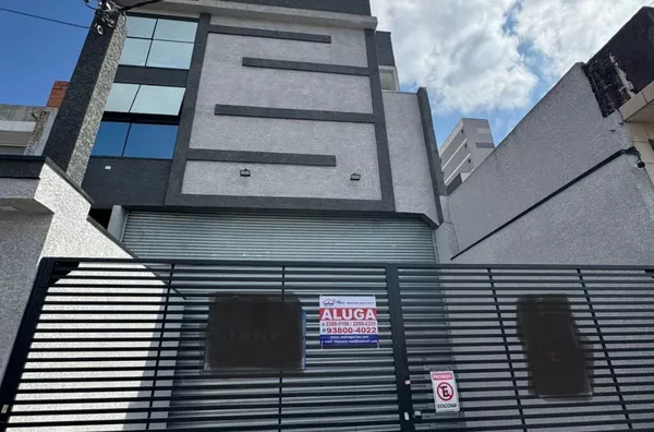 Salão comercial com aproximadamente 300m², ótima localização